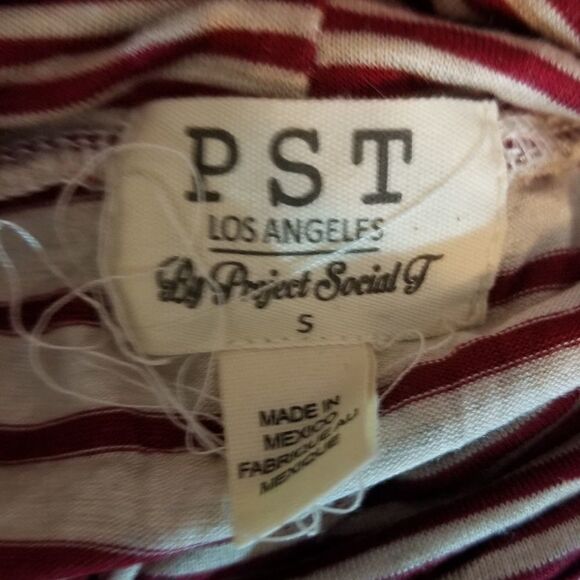 PST Red & White Stripe Turtleneck Size Small - Picture 4 of 5